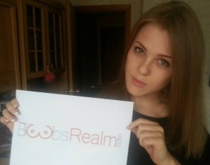 Viola Baileys BoobsRealm fansign