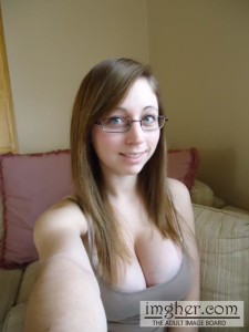 big_boobs_selfies_nerdy