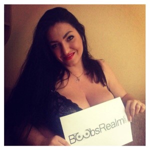 Julianna-Simms-BoobsRealm