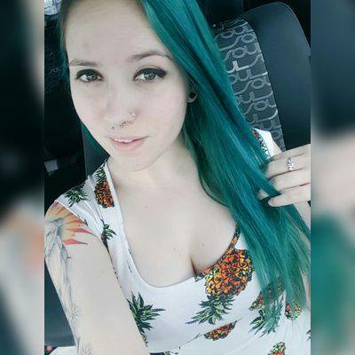 Teal Targaryen cleavage