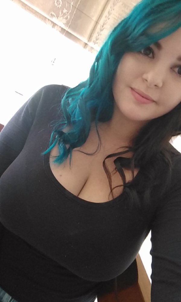 busty caitlinxxxe