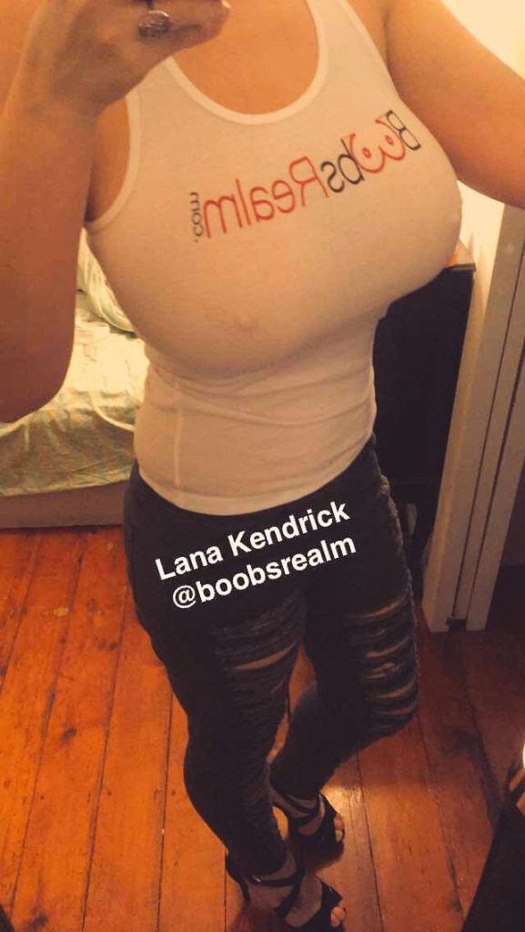 lana kendrick boobsrealm tank top